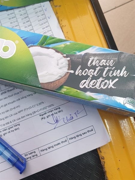 CLOSEUP THAN HOẠT TÍNH 180G