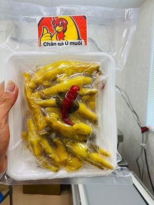 Chân gà ủ muối