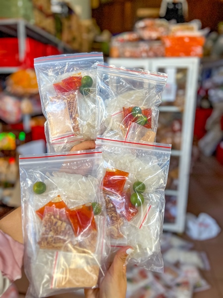 Bánh tráng phơi sương lá chuối lớn