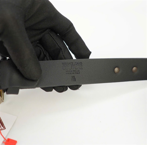 Thắt lưng Versace da đen đính đinh KG+