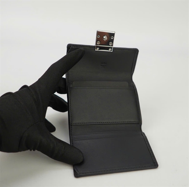 Ví MCM gập 3 khóa bạc KG+