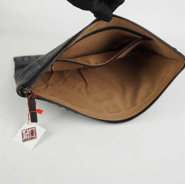 Túi MCM đen size 40 KG+