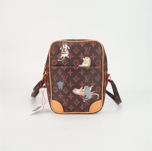 Túi LV đeo chéo in hình thú cưng size 13 ++