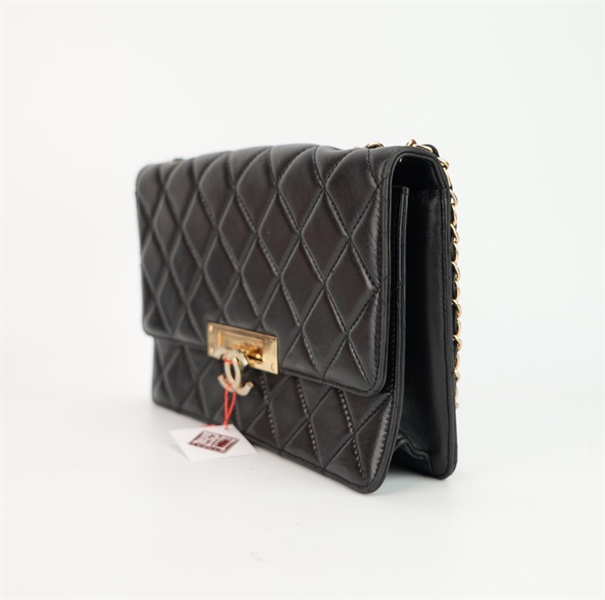 Túi Chanel đen khóa vàng size 26++