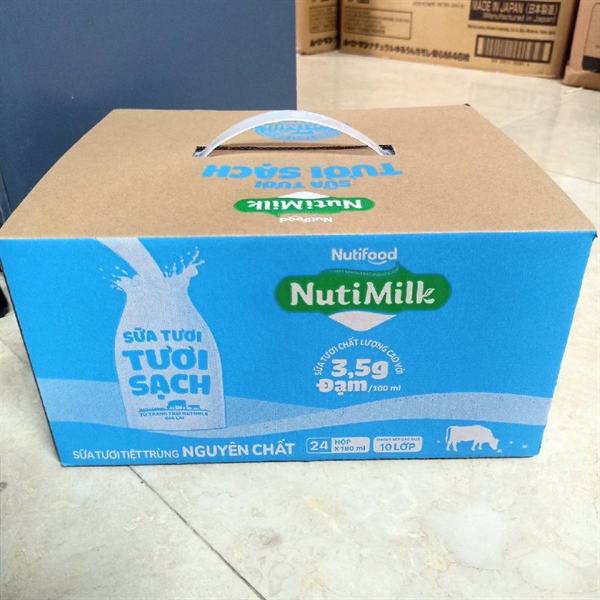Thùng 24 hộp 180ml sữa tươi tươi sạch Nutimilk không đường (1Y+)