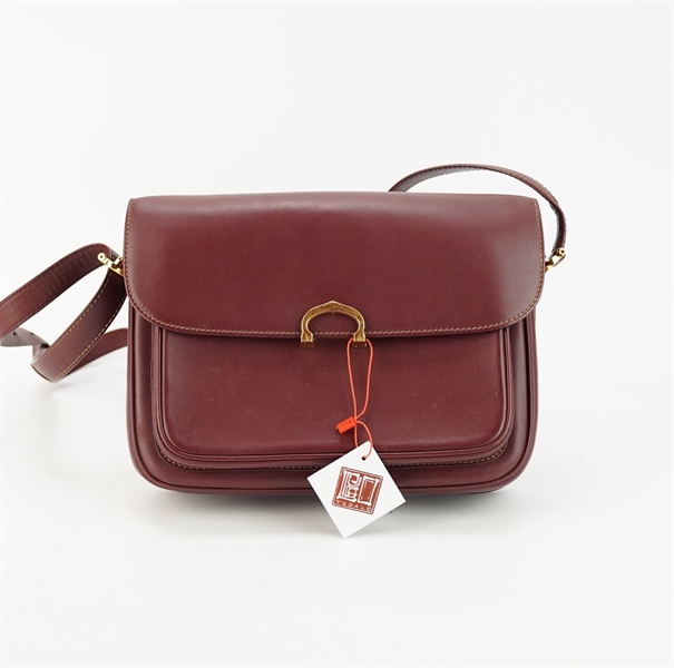 Túi Cartier nâu nắp gập khóa vàng size 22 KG+