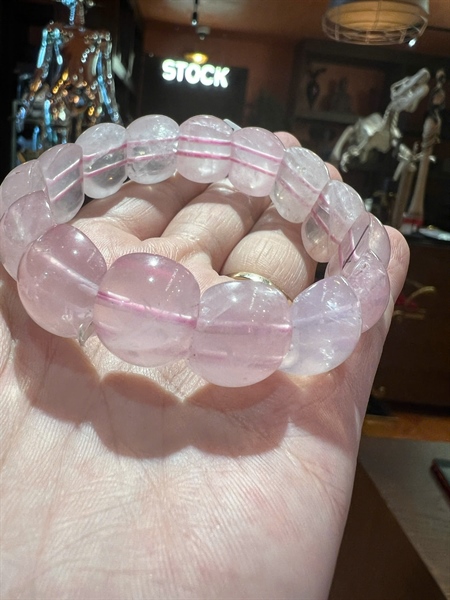 Vòng tay thạch anh hồng bán nguyệt +