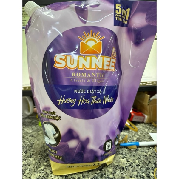 Nước Giặt Xả Sunnee Luxury Can 3.8Kg KM 01 NRC 250g