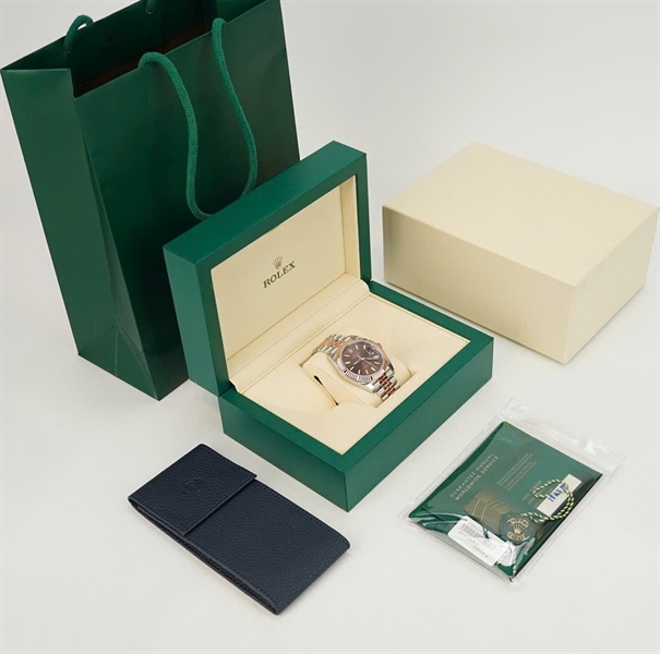 Đồng hồ Rolex mặt tròn seri 126331 +