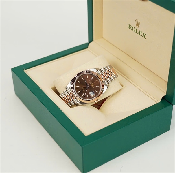 Đồng hồ Rolex mặt tròn seri 126331 +