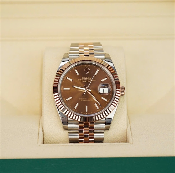 Đồng hồ Rolex mặt tròn seri 126331 +