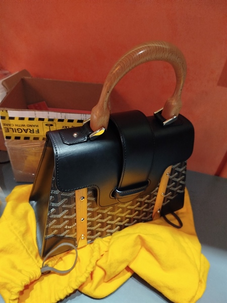 Túi Goyard đen quai gỗ s27 +