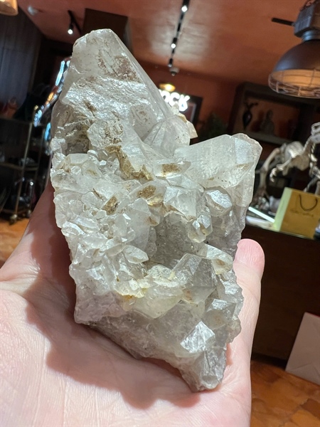 Trụ đá thạch anh lớn màu trắng +