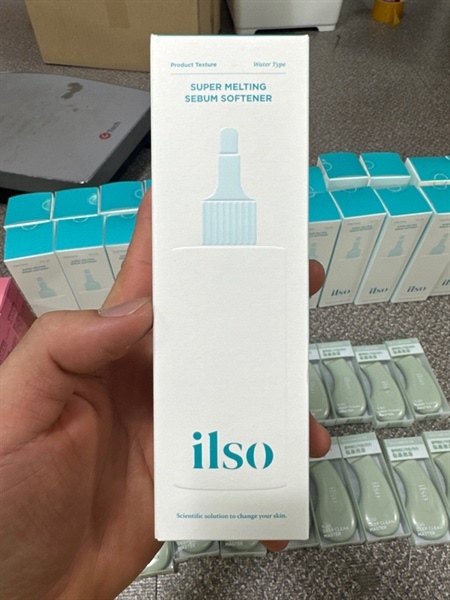 Dung dịch ủ mụn ilso ilso Super Melting Sebum Softener