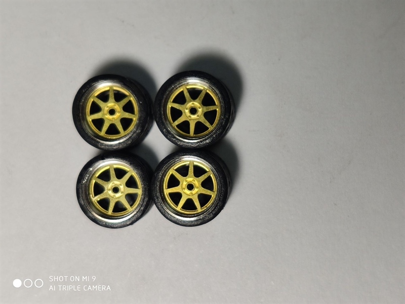 Bánh xe 1/64 10mm #2-4 ( vàng)