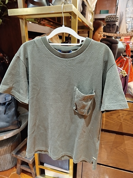 Áo thun LV xanh rêu - A long live (TH-A53)