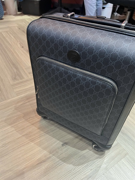 Vali GG họa tiết logo chìm +