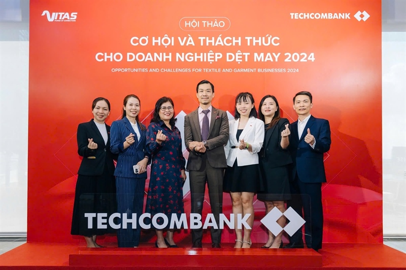 THI CÔNG BỤC SỰ KIỆN