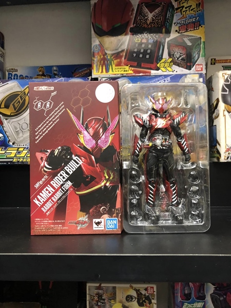 [2ND] SHF KAMEN RIDER BUILD: RABBIT RABBIT FORM
