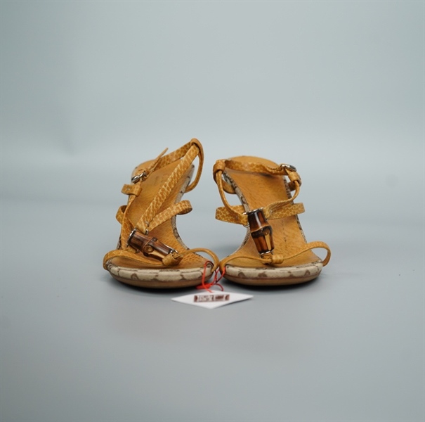 Giày GG màu nâu size 35 (BQ) KG+