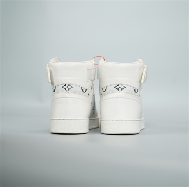 Giày LV trắng hoa đen size 5 (BQ) KG+