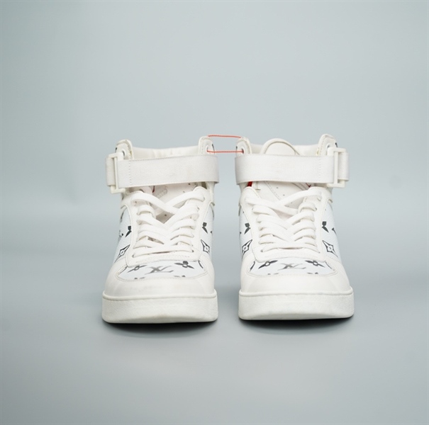 Giày LV trắng hoa đen size 5 (BQ) KG+