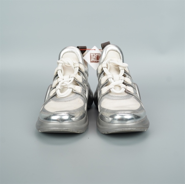 Giày LV màu bạc size 36 1/2 (BQ) KG+