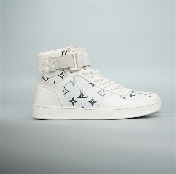 Giày LV trắng hoa đen size 5 (BQ) KG+