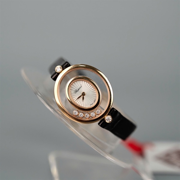 Đồng hồ Chopard mặt tròn viền vàng quai đen (4082174) (HC) KG+