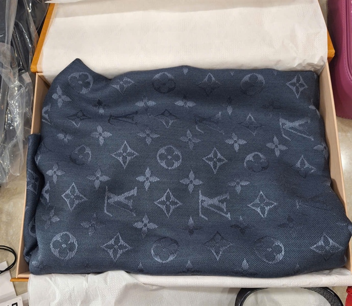 Khăn LV xanh xám (PN) +