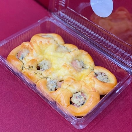 Bánh mì xúc xích phomai bơ tỏi BNSG 145g