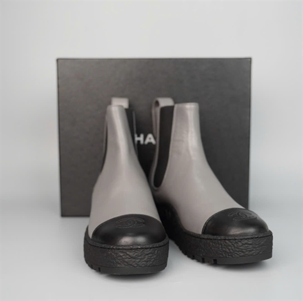 Giày Chanel boot xám đen đế cao Sz39C KG+