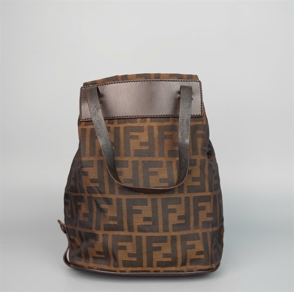 Túi Fendi màu nâu đậm sz20 KG+