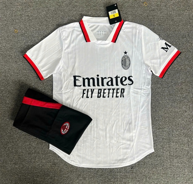 QA bóng đá (F1) - AC Milan 24