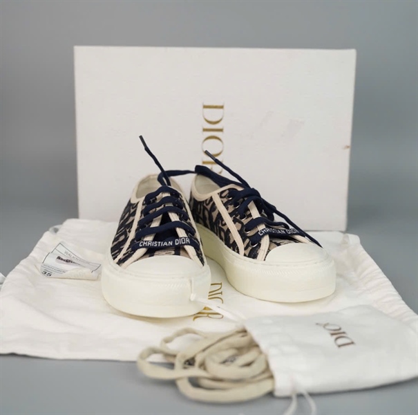 Giày Dior bata trắng xám sz35 KG+