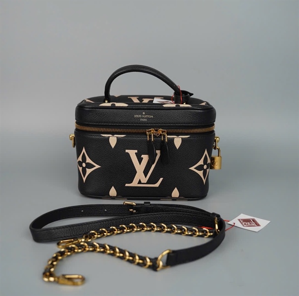 Túi LV vanity hoa trắng nền đen sz18 +