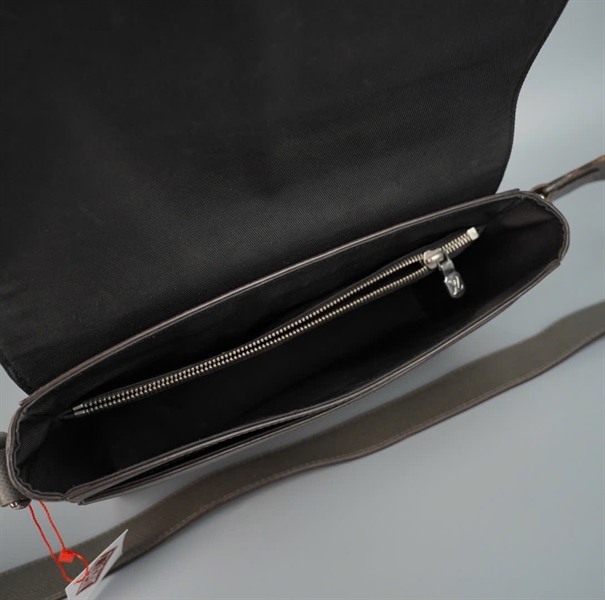 Túi LV đeo chéo xám sz28 (BQ) KG+