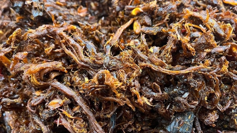 LỢN KHÔ CHÁY TỎI