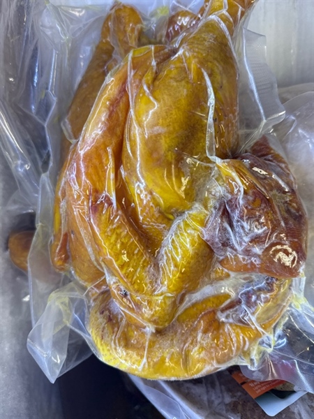 Gà Ủ Muối Nguyên Con