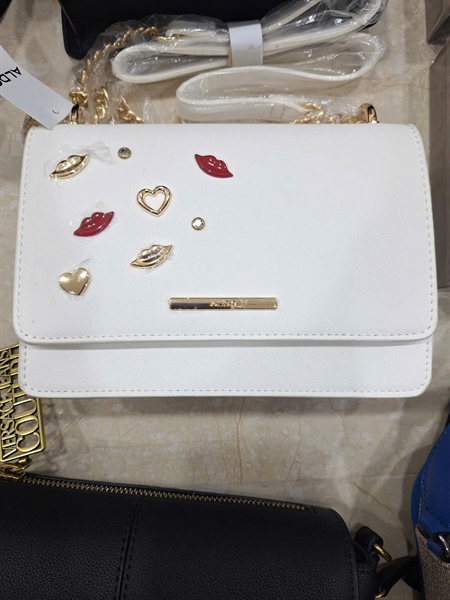 Túi Aldo trắng đính charm sz19 (PN) +
