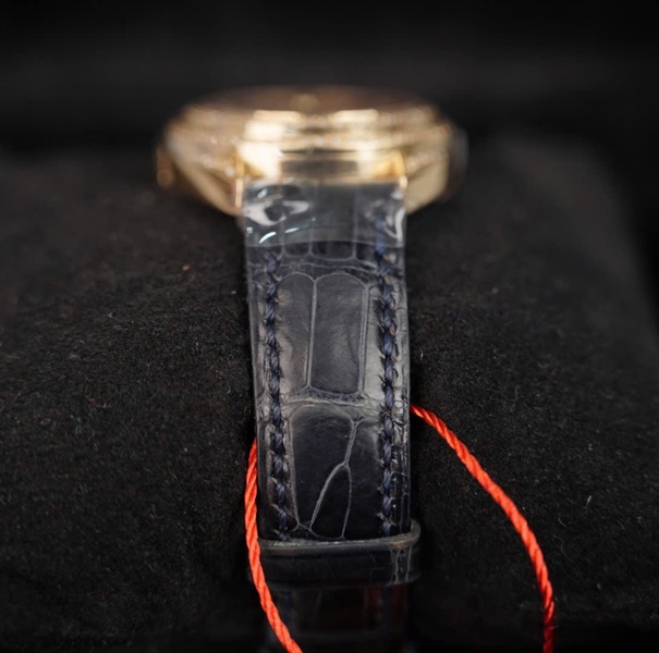 Đồng hồ Chopard mặt tròn dây đen (1059001) sz32 (HC) +