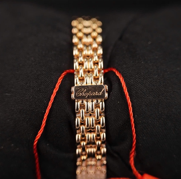 Đồng hồ Chopard mặt tròn màu vàng có giấy kiểm định (584337) sz22 (HC) +