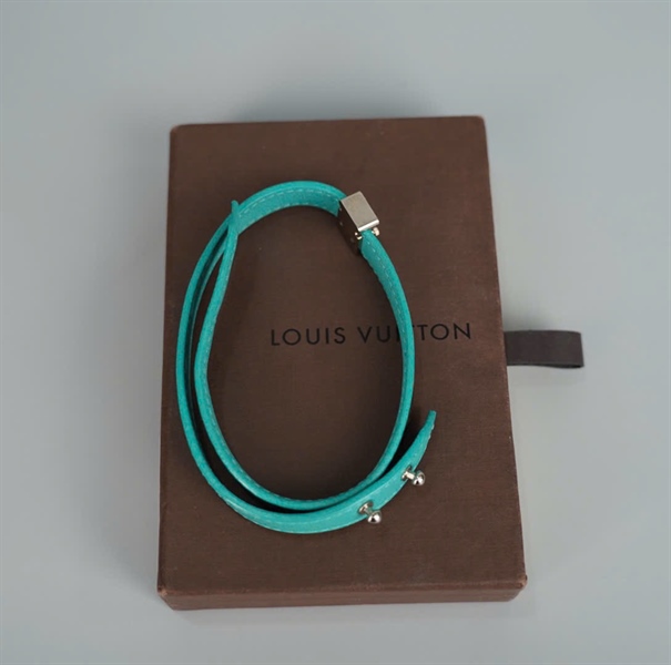 Dây chuyền LV hoa nâu phối xanh (PN) +