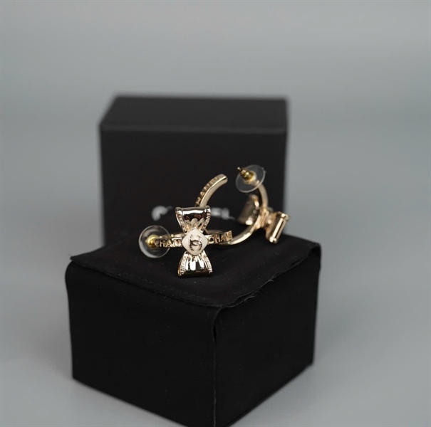 Bông tai Chanel nơ KG +