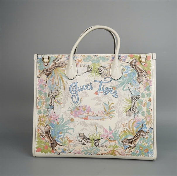 Túi GG Tote hình hổ (687827525040) sz37 (PN) +