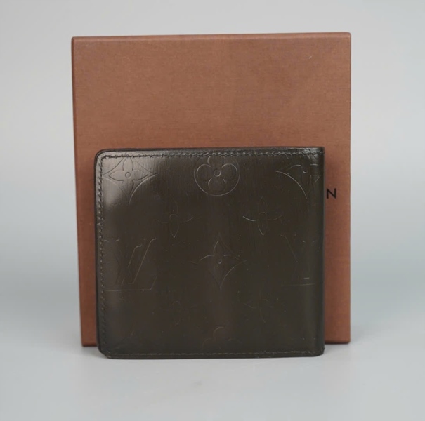 Ví LV gập 2 hoa đen (HV) KG +