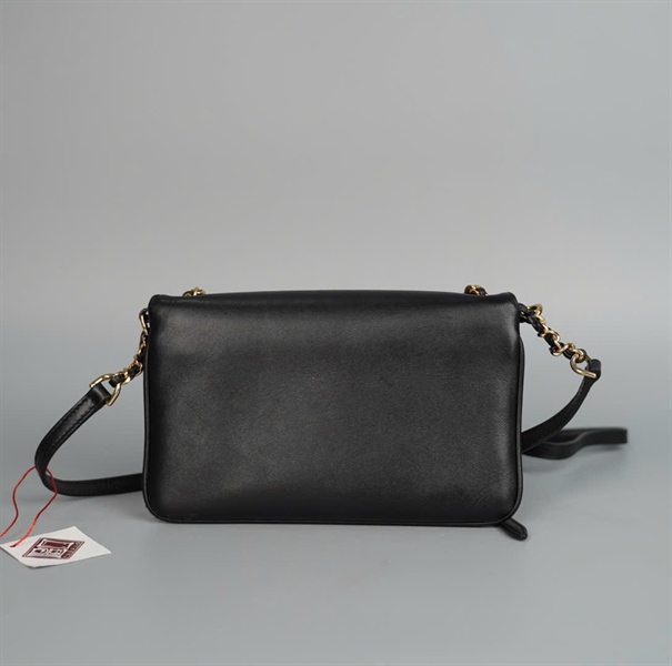 Túi Chanel đen viền vàng (23711401) sz18 (HC) +