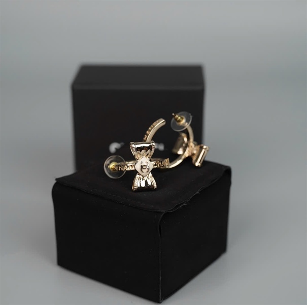 Bông tai Chanel nơ KG +