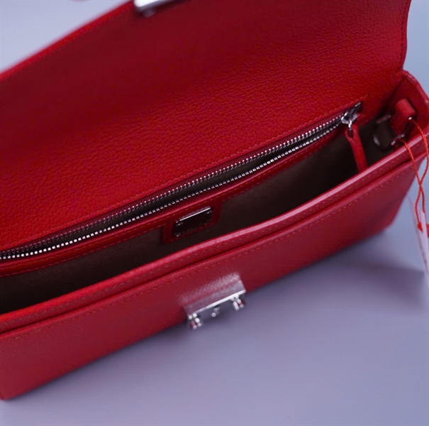 Túi MCM đeo chéo đỏ (88975) sz23 (BMC) KG+