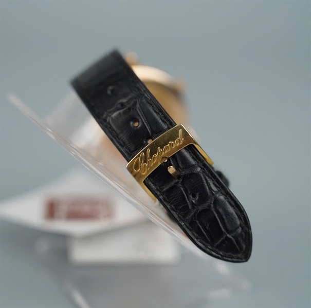 Đồng hồ Chopard mặt tròn quai đen (C100987) (HC)+